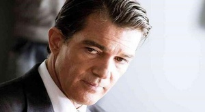 ممثل شهير يكشف في عي