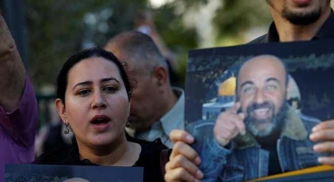 وقفة احتجاجية على مقتل الناشط الفلسطيني نزار بنات