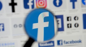 فيسبوك  مجبرة على دف