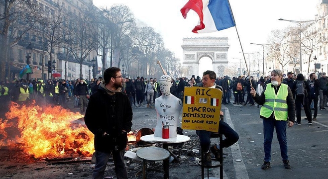 السترات الصفراء