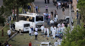 مقتل وإصابة 17 بتفجي