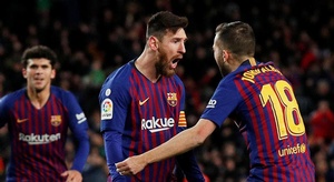 ميسي يقلب الطاولة عل