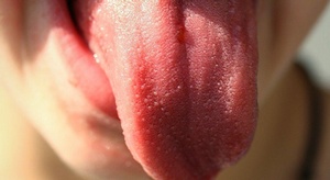 علماء: لسان الإنسان 